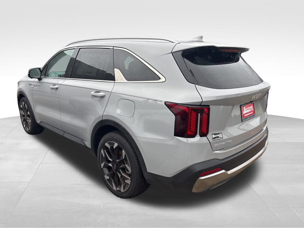 used 2024 Kia Sorento car, priced at $33,900
