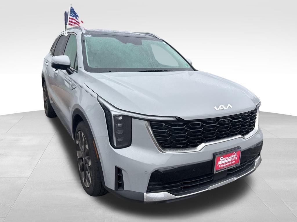 used 2024 Kia Sorento car, priced at $33,900
