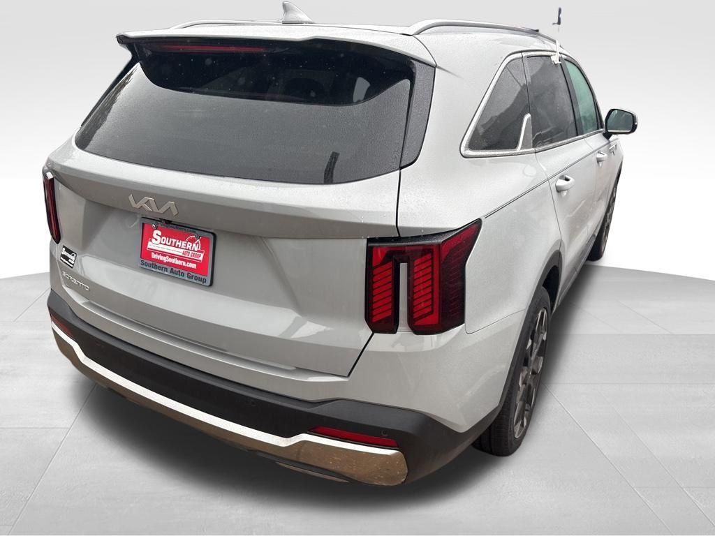 used 2024 Kia Sorento car, priced at $33,900