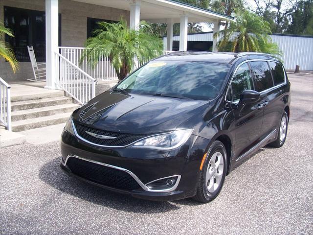 used 2017 Chrysler Pacifica car, priced at $13,995