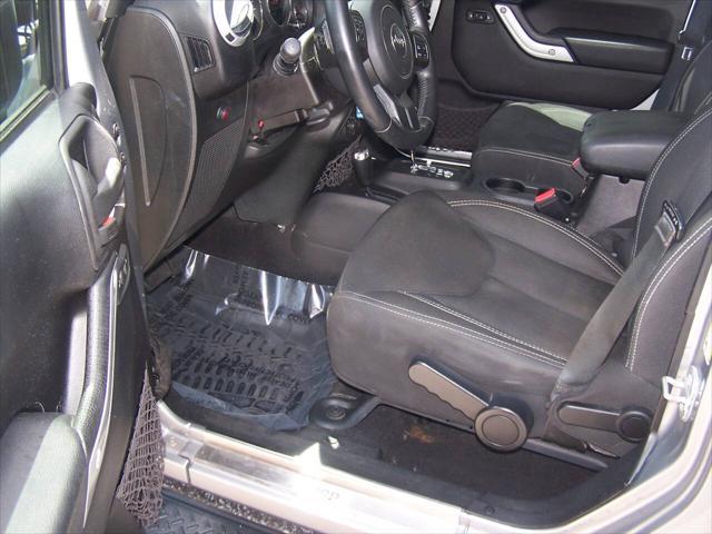 used 2014 Jeep Wrangler Unlimited car, priced at $18,995
