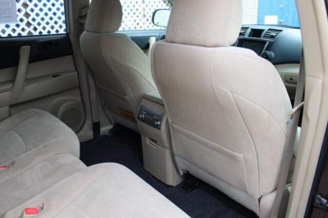 used 2013 Toyota Highlander car, priced at $15,688