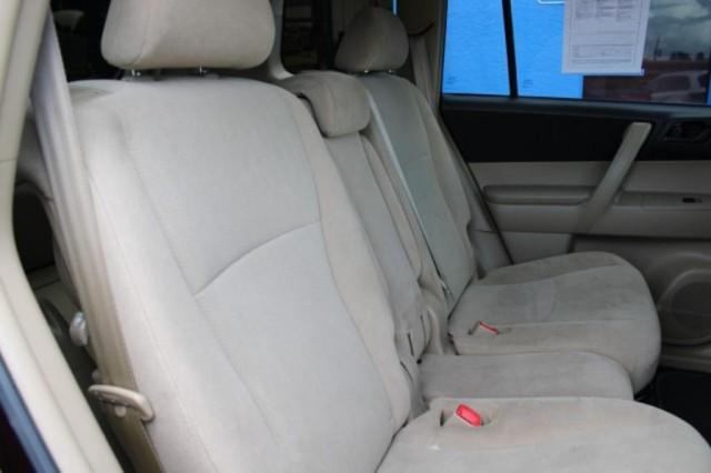 used 2013 Toyota Highlander car, priced at $15,688