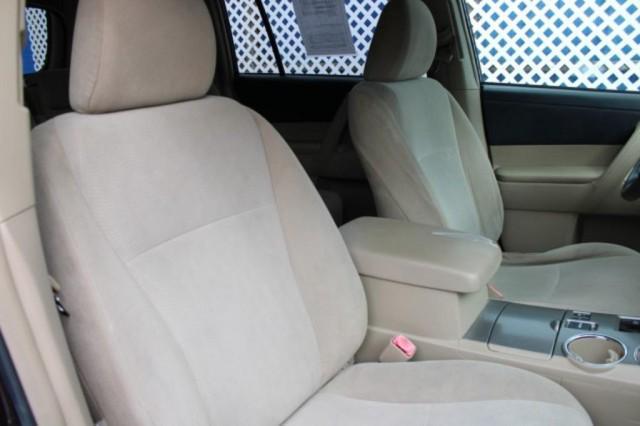 used 2013 Toyota Highlander car, priced at $15,688