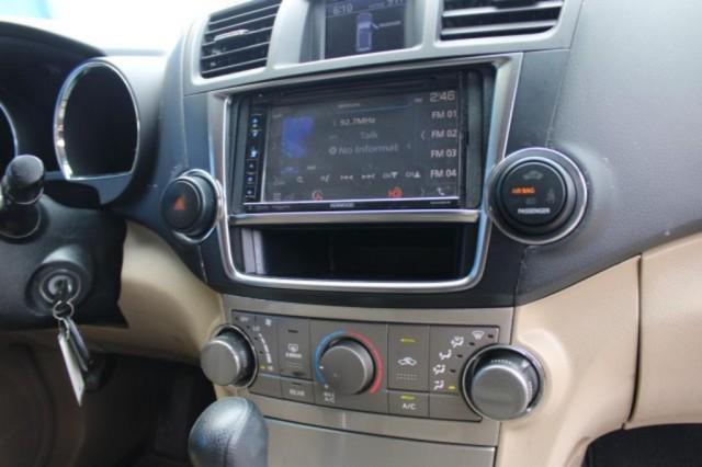 used 2013 Toyota Highlander car, priced at $15,688