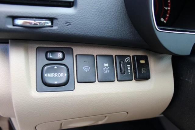 used 2013 Toyota Highlander car, priced at $15,688