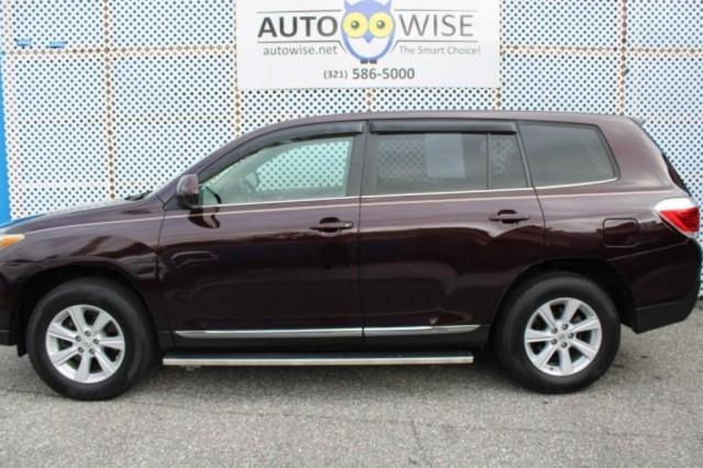 used 2013 Toyota Highlander car, priced at $15,688
