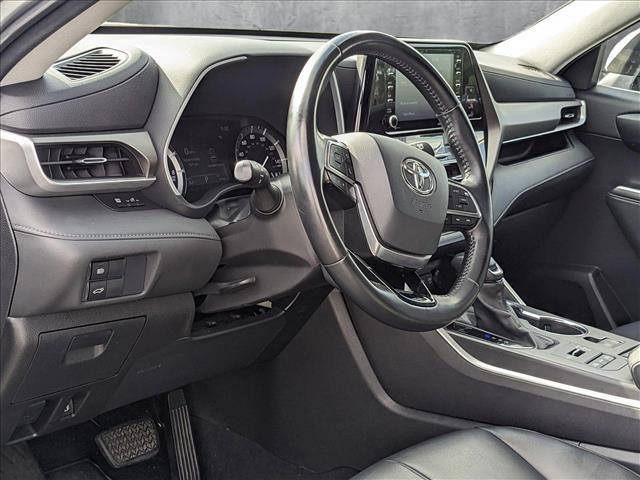 used 2021 Toyota Highlander car, priced at $30,098