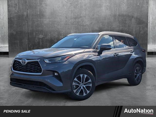 used 2022 Toyota Highlander Hybrid car, priced at $33,998