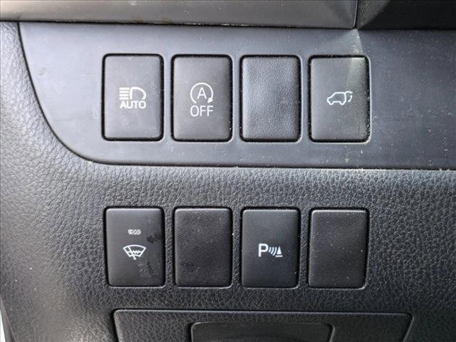 used 2017 Toyota Highlander car, priced at $17,298