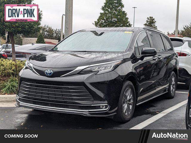 used 2022 Toyota Sienna car, priced at $38,298