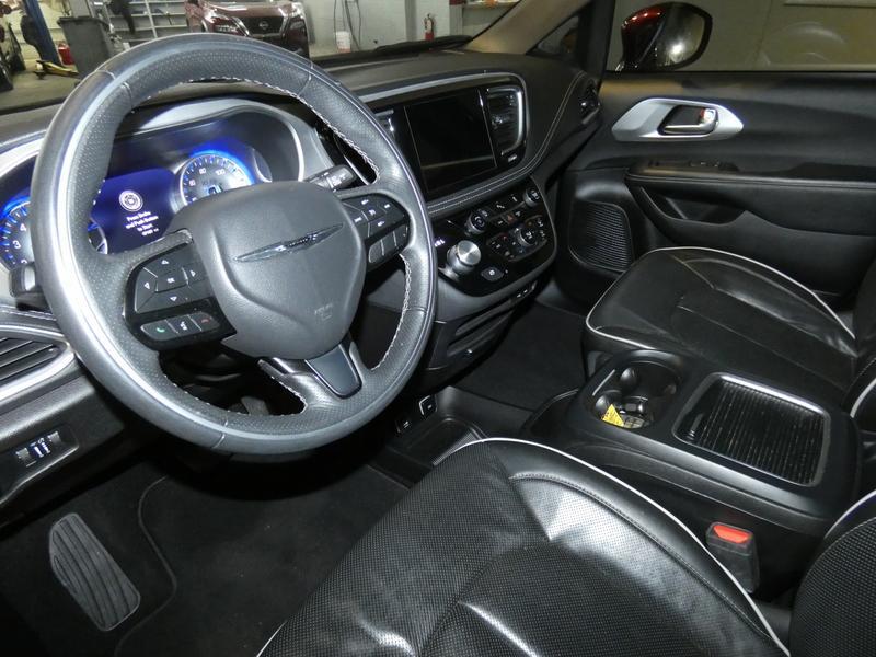 used 2020 Chrysler Pacifica car