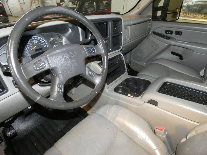 used 2004 Chevrolet Silverado 2500 car, priced at $12,900