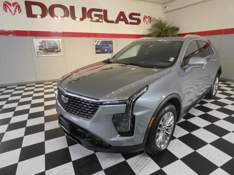 used 2024 Cadillac XT4 car, priced at $37,950