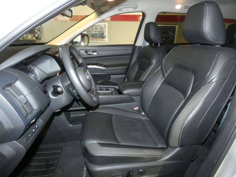 used 2024 Nissan Pathfinder car, priced at $35,550