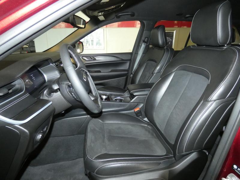 used 2024 Jeep Grand Cherokee car, priced at $36,950