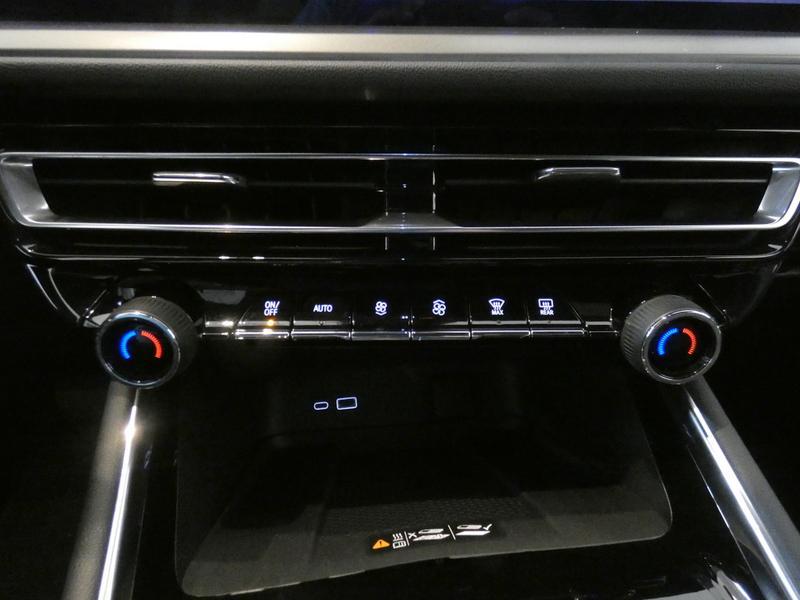used 2025 Chevrolet Traverse car, priced at $39,451