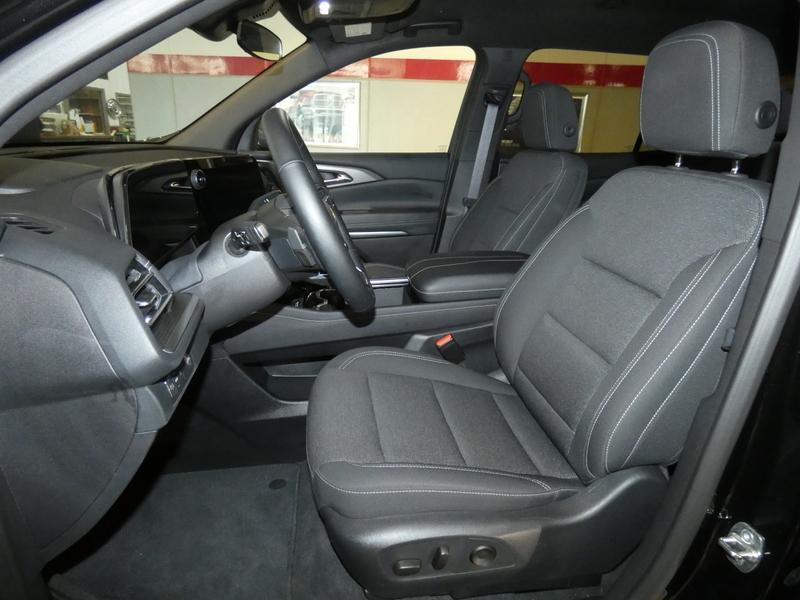 used 2025 Chevrolet Traverse car, priced at $39,451