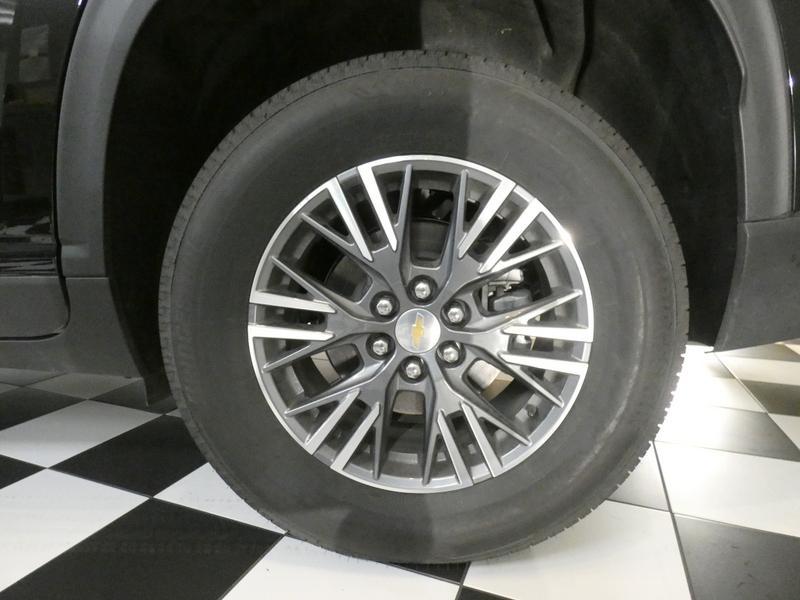 used 2025 Chevrolet Traverse car, priced at $39,451