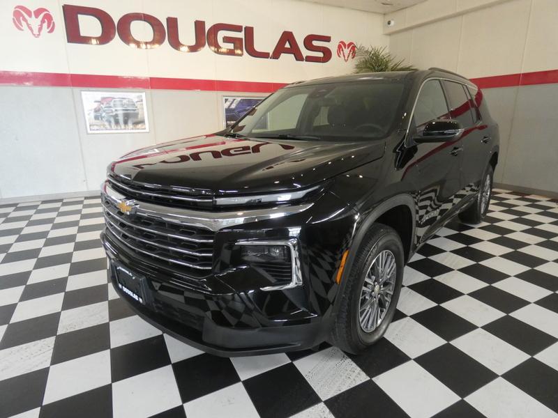 used 2025 Chevrolet Traverse car, priced at $39,950