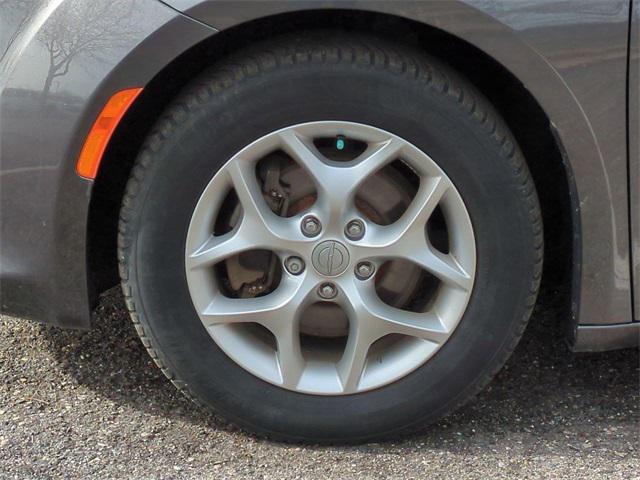 used 2018 Chrysler Pacifica car, priced at $12,955