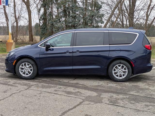 used 2017 Chrysler Pacifica car, priced at $11,832