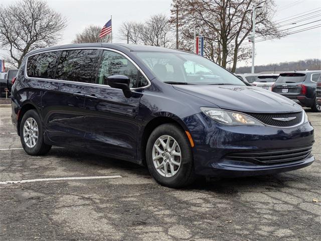 used 2017 Chrysler Pacifica car, priced at $11,832