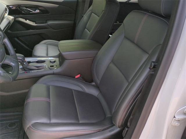 used 2023 Chevrolet Traverse car, priced at $34,802