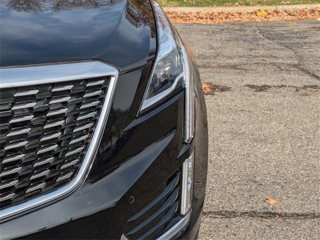 used 2022 Cadillac XT5 car, priced at $28,256