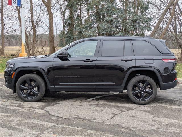 used 2023 Jeep Grand Cherokee car, priced at $34,240