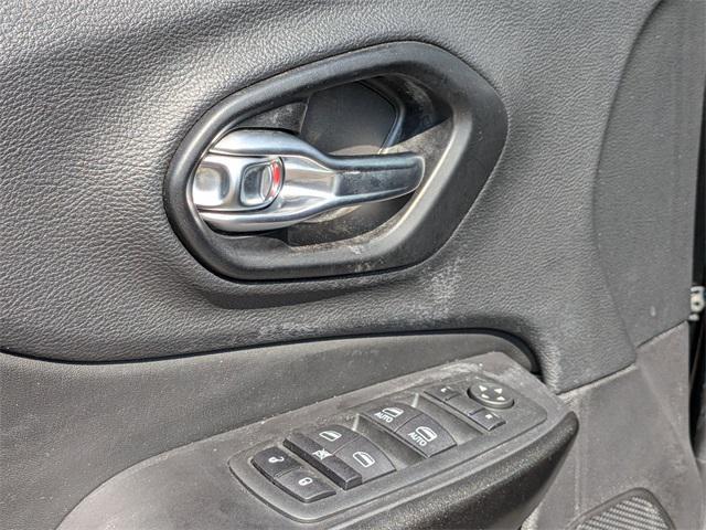 used 2021 Jeep Cherokee car, priced at $22,515