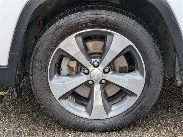 used 2019 Jeep Cherokee car, priced at $12,870