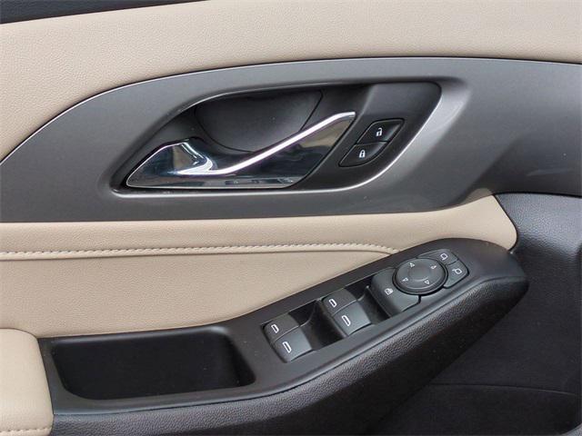 used 2023 Chevrolet Traverse car, priced at $25,614