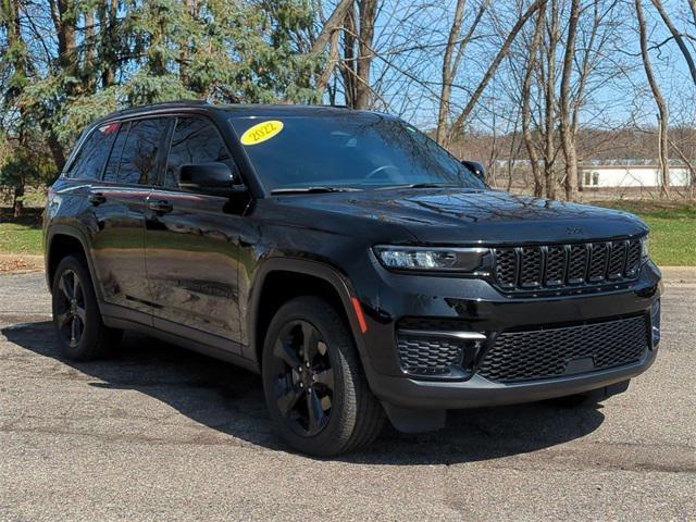 used 2022 Jeep Grand Cherokee car, priced at $31,903