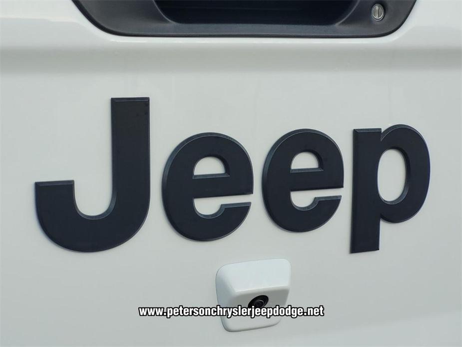 new 2024 Jeep Gladiator car, priced at $48,195