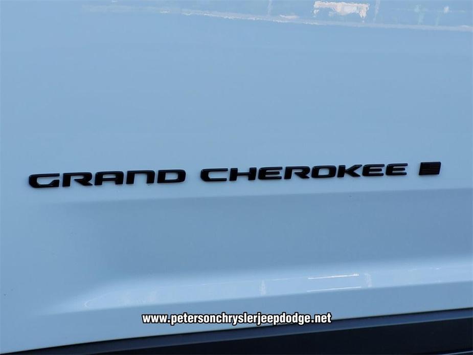 new 2024 Jeep Grand Cherokee car, priced at $45,917