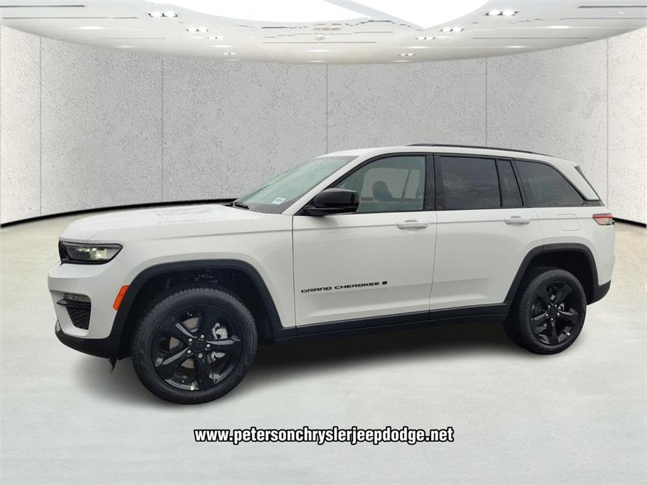 new 2024 Jeep Grand Cherokee car, priced at $45,917