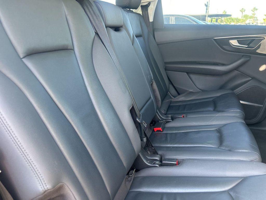 used 2021 Audi Q7 car, priced at $27,999