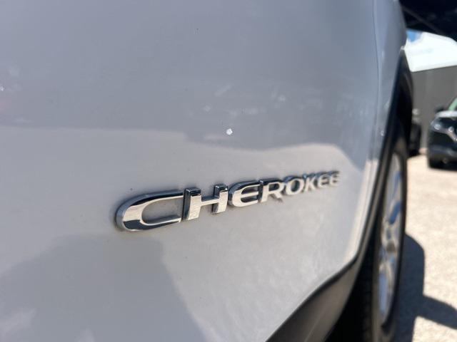 used 2018 Jeep Cherokee car, priced at $15,999