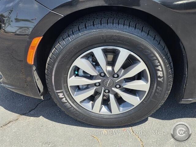 used 2021 Chrysler Pacifica car, priced at $18,280