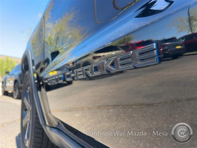 used 2019 Jeep Grand Cherokee car, priced at $15,999