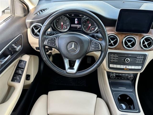 used 2020 Mercedes-Benz GLA 250 car, priced at $18,999