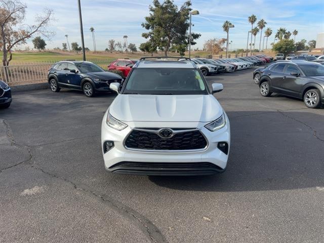 used 2022 Toyota Highlander car, priced at $33,999