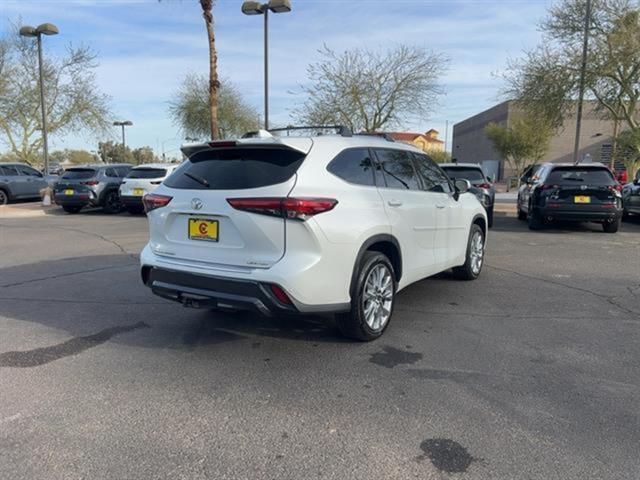 used 2022 Toyota Highlander car, priced at $33,999