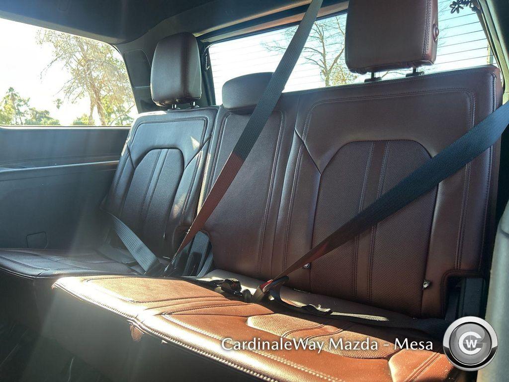 used 2024 Ford Expedition car, priced at $41,914