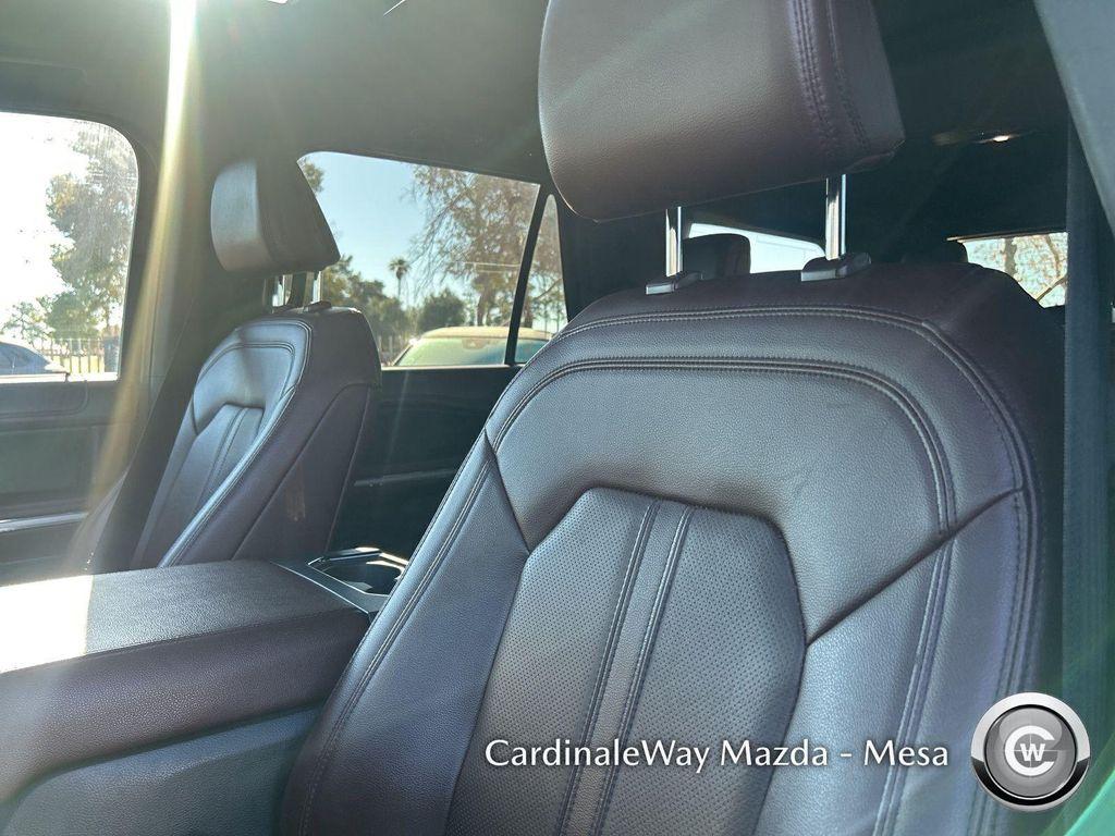 used 2024 Ford Expedition car, priced at $41,914