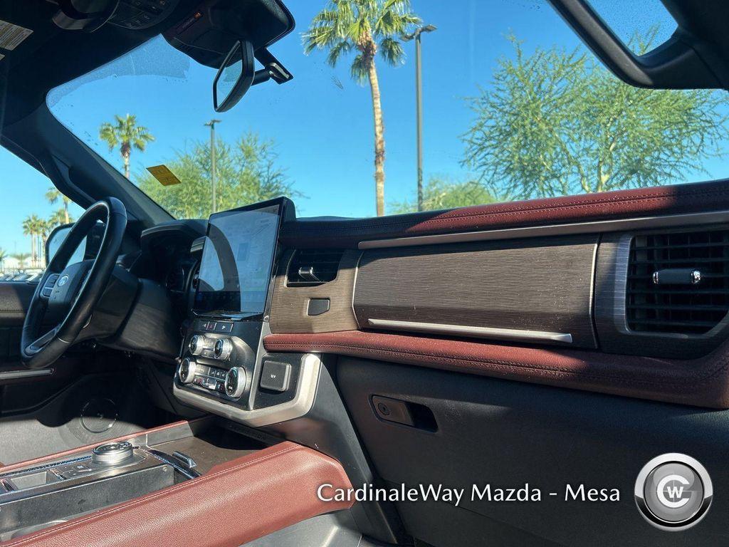 used 2024 Ford Expedition car, priced at $41,914