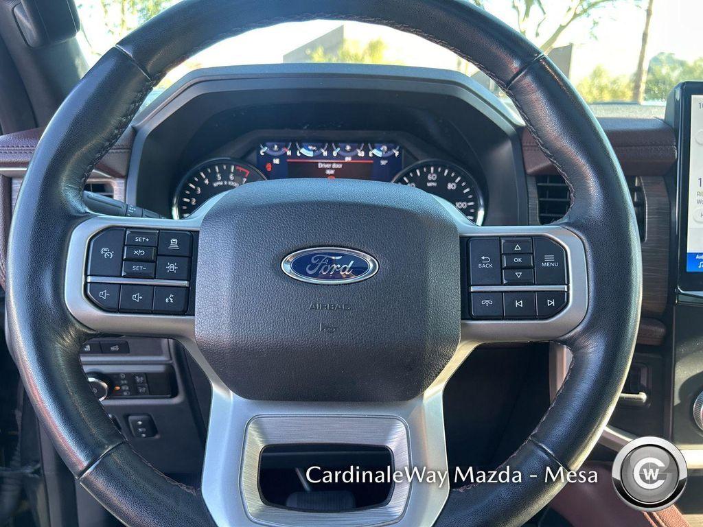 used 2024 Ford Expedition car, priced at $41,914