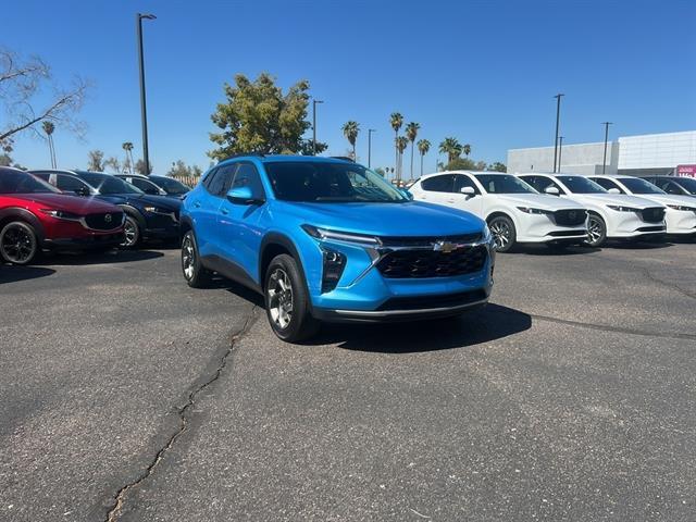 used 2025 Chevrolet Trax car, priced at $23,999