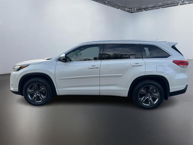 used 2017 Toyota Highlander car, priced at $25,999